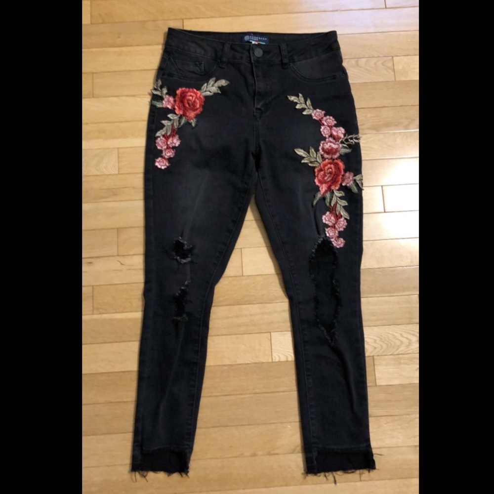 Black Charlotte Ruse jeans